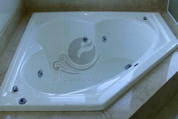 galeria-rc-banheira-de-canto-1028138425-BC70-706C-5F1A-BBA36E8B385B.jpg